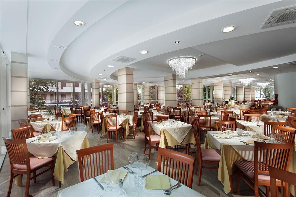 بيلاريا-إيجيا مارينا Hotel Michelangelo المظهر الخارجي الصورة